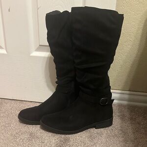 Elegant Black Heeled Boots for Women